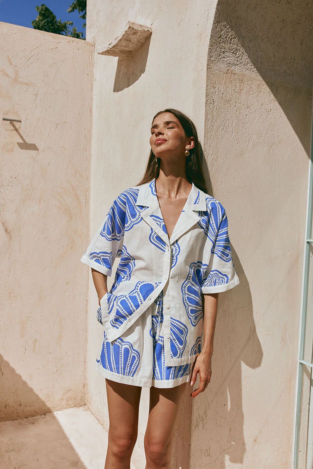 V Neck Short Sleeves Shirt and Drawstring Waist Shorts Seashell Print Set