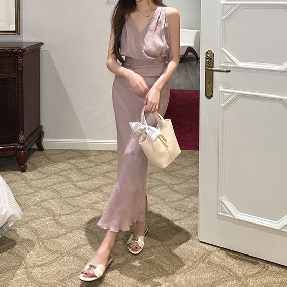 V-neck sleeveless halter undershirt female temperament top package hip fishtail skirt long skirt