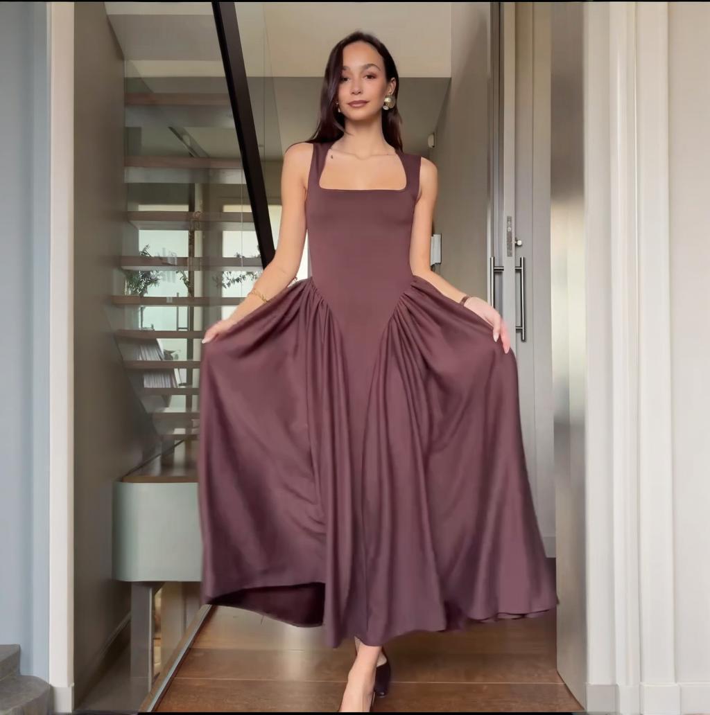Sleeveless Pleated Slim Dress