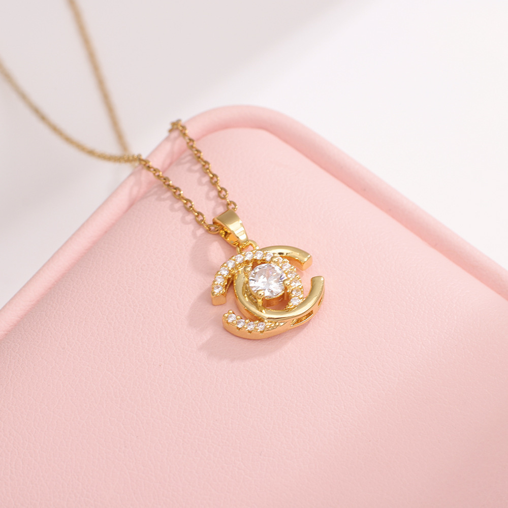 Double C Collarbone Necklace