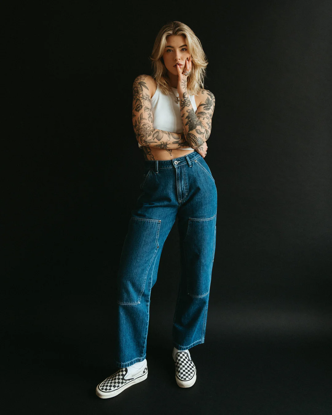 High-waisted loose-fitting straight leg pants