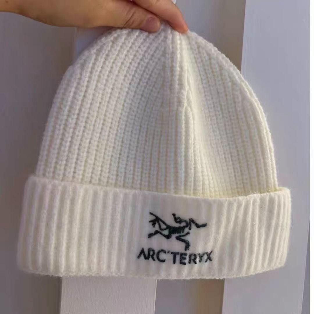🎁Autumn and Winter Knitted Hat✨