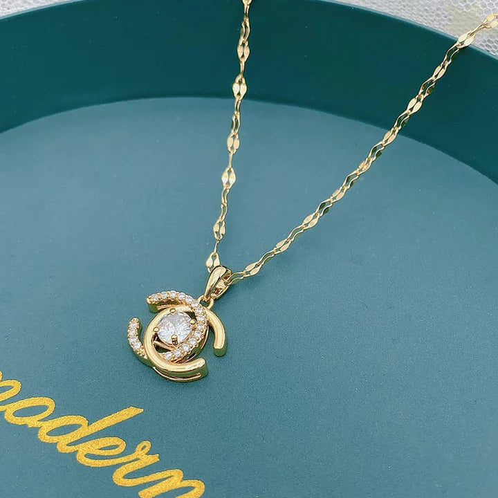 Double C Collarbone Necklace