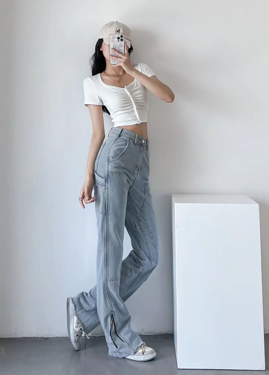 High-waisted loose-fitting straight leg pants