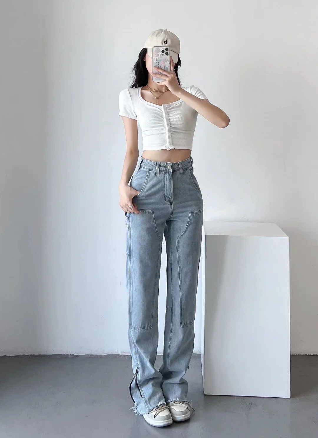High-waisted loose-fitting straight leg pants